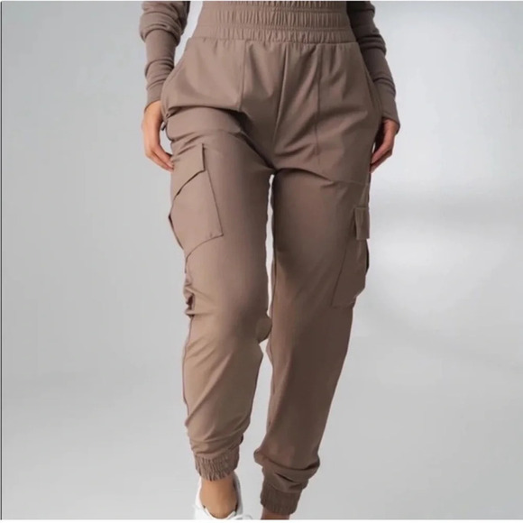 Balance Athletica vitality swift cargo jogger - Picture 1 of 12